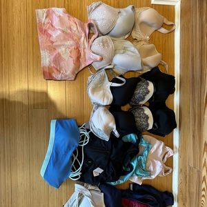 Lot of 15 bras and sports bras